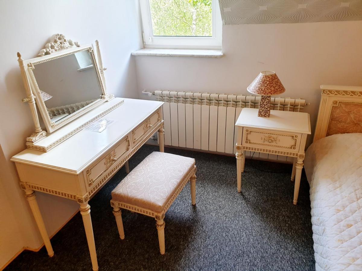 Willa Park Ostrowiec Świętokrzyski Екстериор снимка